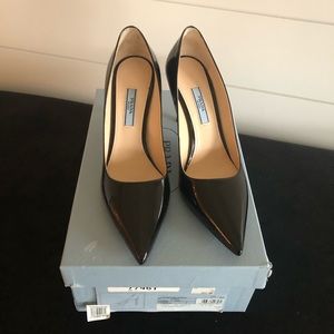 Prada Pumps/Heels